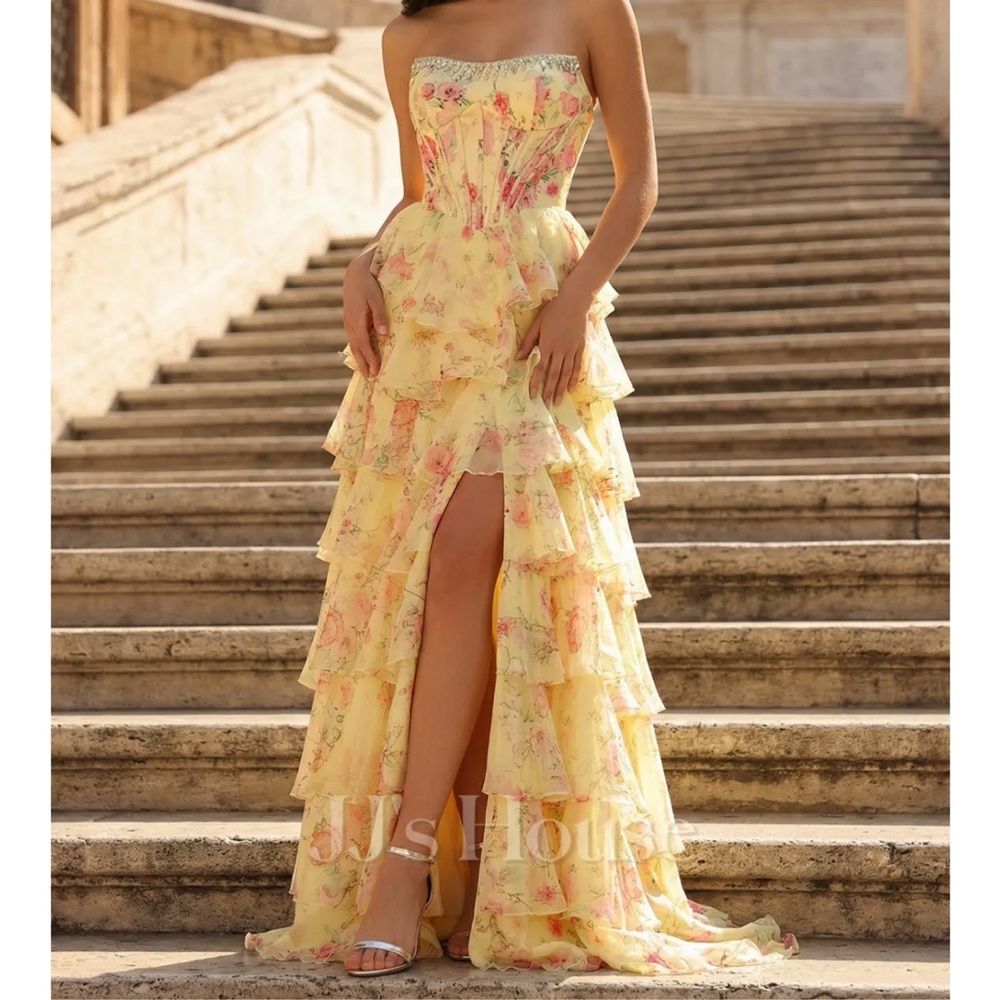 JJs House Lezelle
Yellow Corset Floral Ruffle Chiffon Dress  gown PROM size 2